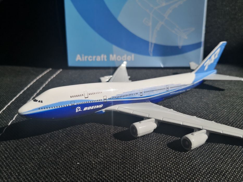 Samolot model samolotu metalowy ok 16 cm jak Boeing 747