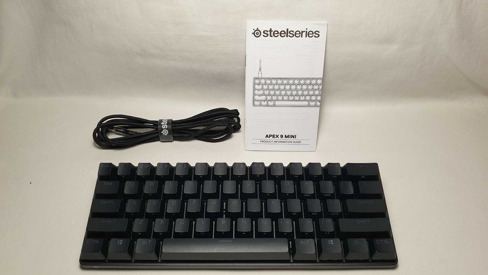 Klawiatura mechaniczna Steelseries Apex 9 mini OptiPoint stan BDB.