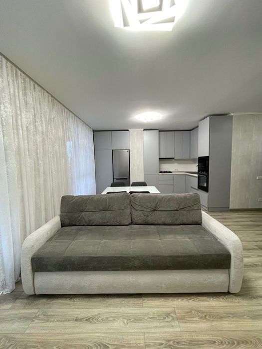 Продам 2 к квартиру ЖК 5й Континент Авторский ремонт