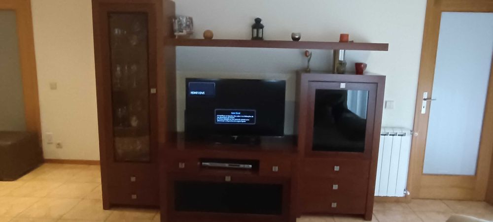 MOVEL  de sala e Mesa de centro em cerejeira maciça