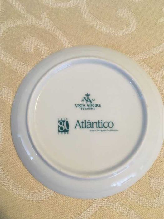 Prato pequeno de  porcelana da Vista Alegre - 80 anos do BPA