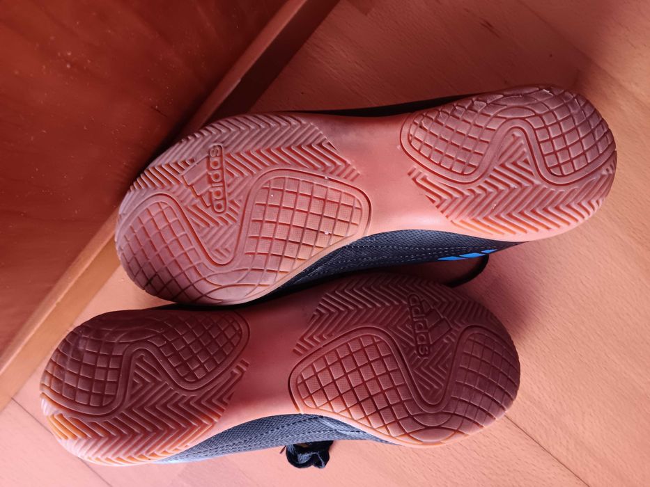 Chuteiras Adidas de futsal, 36