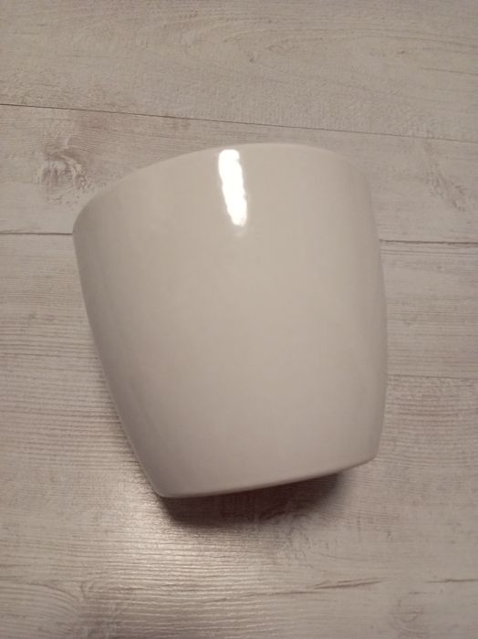 Doniczka biała ceramiczna połysk