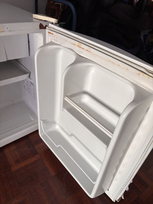 Vende-se Mini Bar Frigorífico