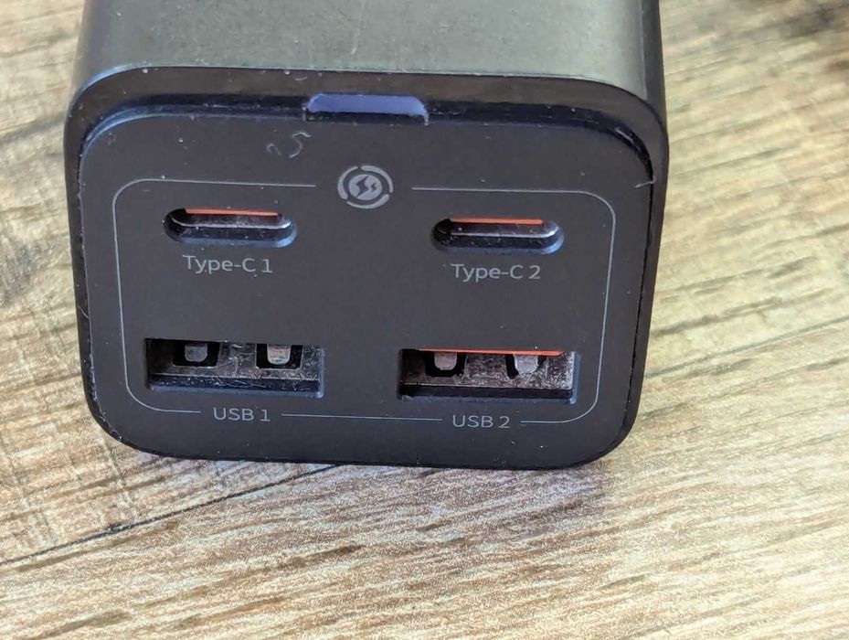 зарядное устройство Baseus GaN3 Pro Desktop Fast Charger 65W