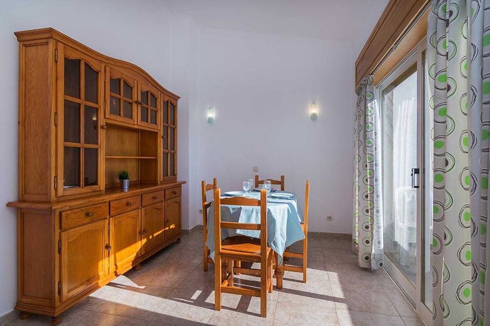CASA ALVOR - T1, A Pé para a Praia e Centro + Estacionamento - TOTALMENTE DISPONÍVEL - DESCONTOS - ALV