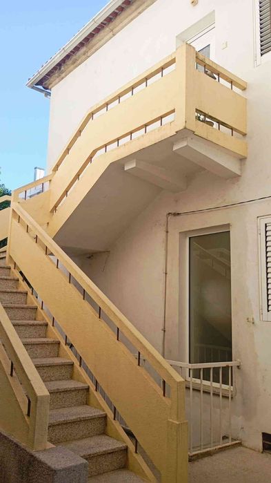 Vendo andar em moradia T4