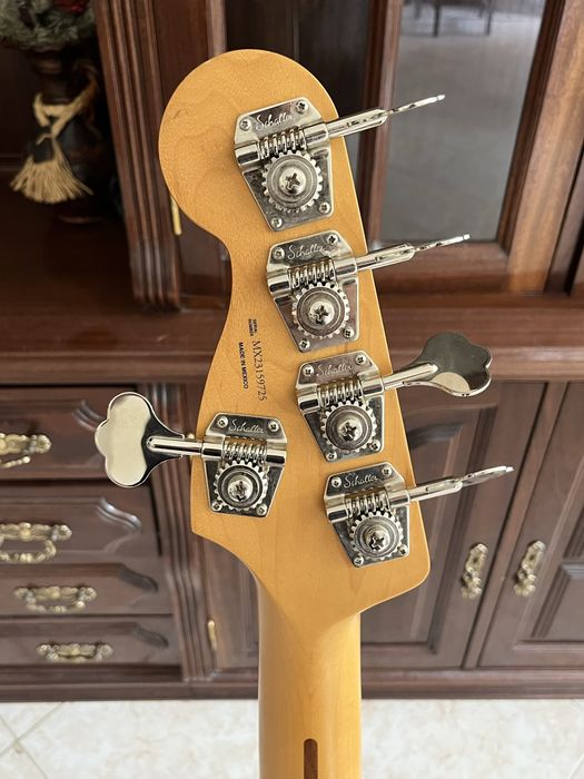 Fender Jazz Bass Player Plus V