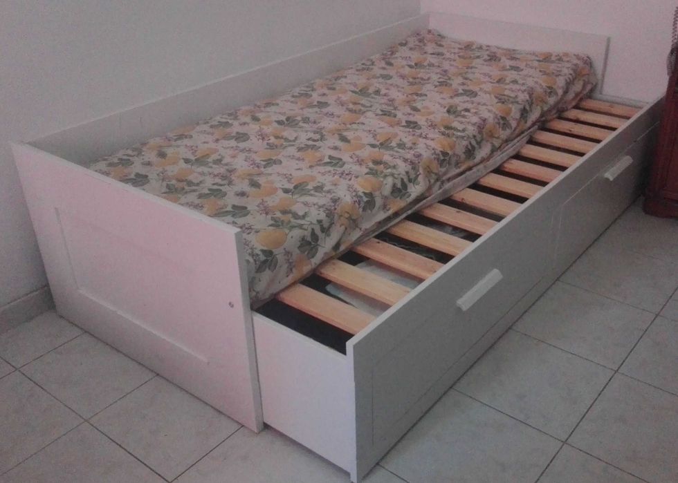 Cama c/arrumação BRIMNES