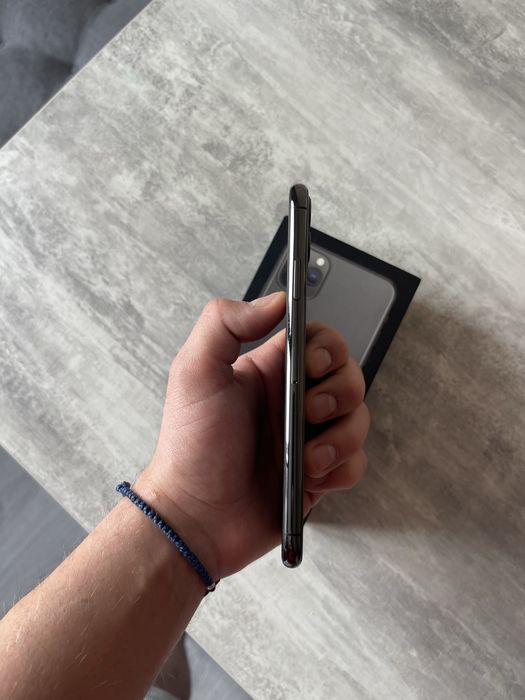 Продам Iphone 11 Pro Max