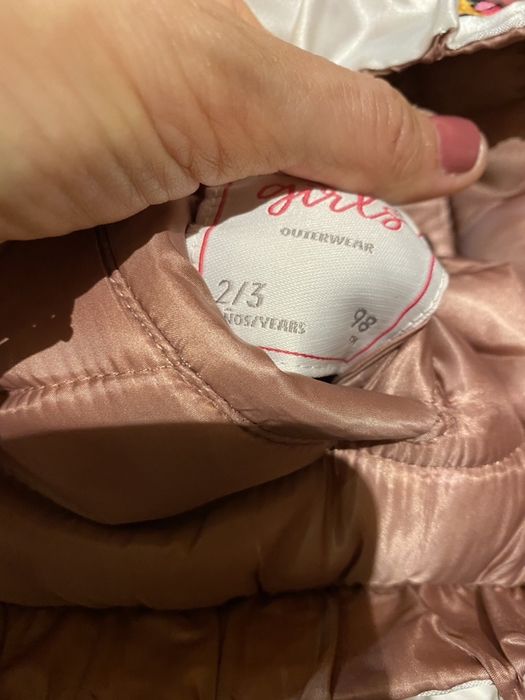 Blusoes/kispo de meninas tamanhos 2-3 e 3-4 como novos reversiveis