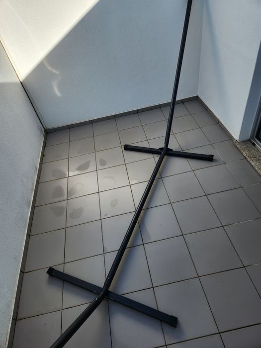 Suporte Outsunny em Metal Preto + Rede Aktive