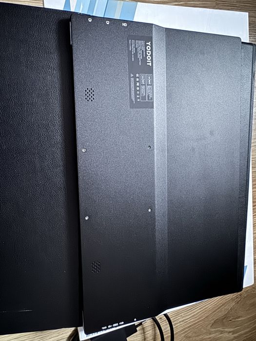 Портативний монітор 15.6 Full HD YUDOIT PTM15