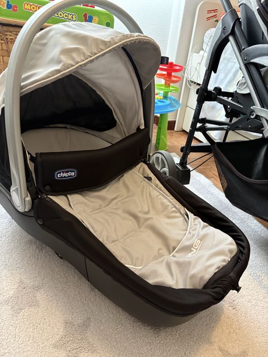 Trio Chicco Living completo – Alcofa + Ovo + Carrinho + Base