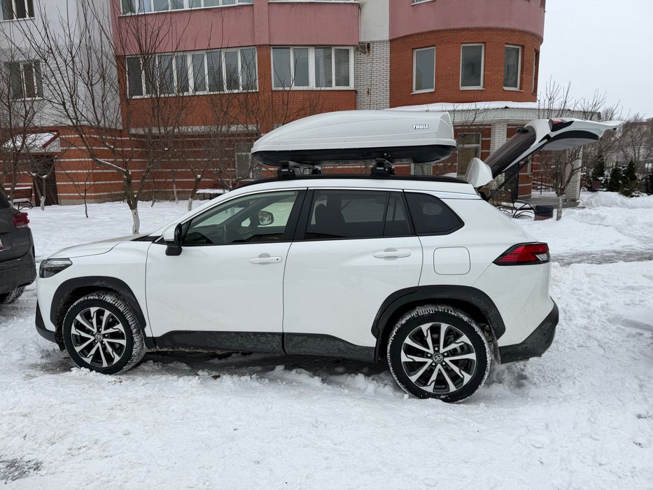 б.у. поперечины Toyota і Lexus багажник как THULE