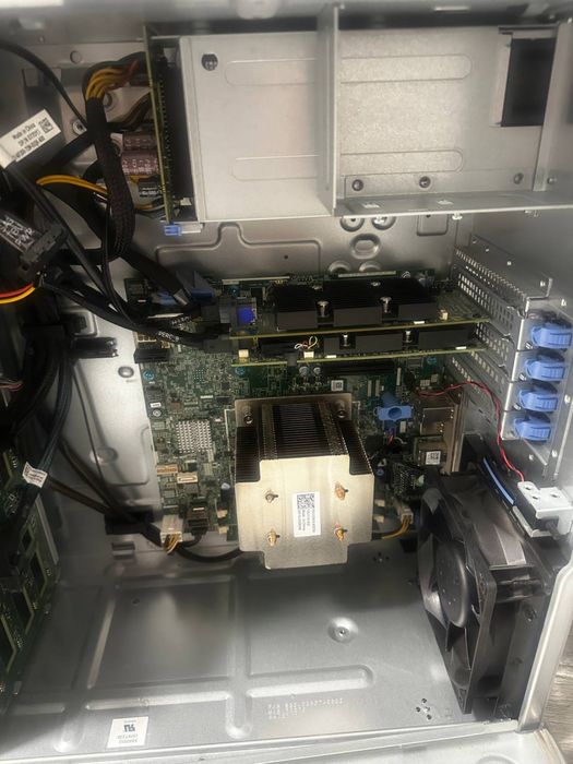 Сервер dell PowerEdge T330