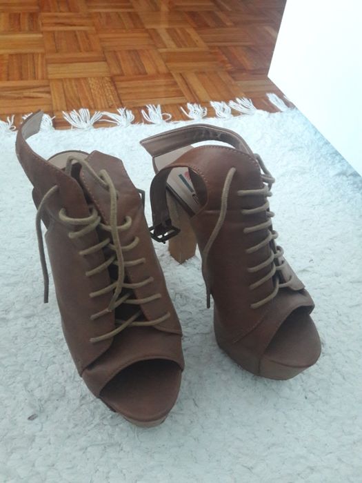 Sandálias altas64751401056897121