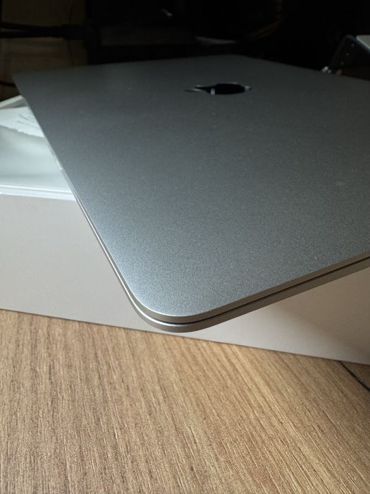 MacBook Air m1 2020 8/512