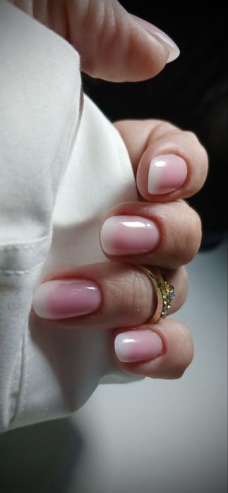 Нарощення нігтів,гель лак.