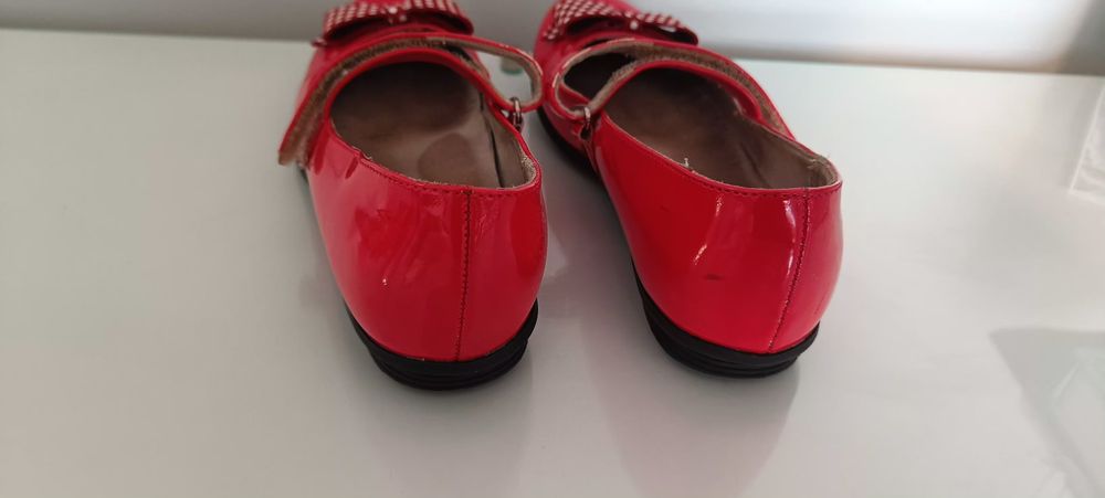 Buty lakierki czerwone 33