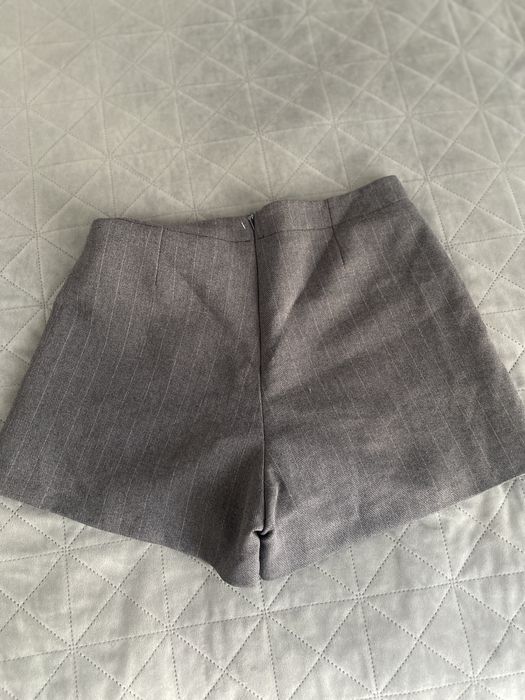 Класичні шорти.