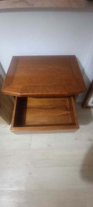 Mesa de cabeceira