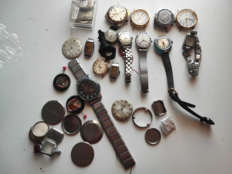 Lote de relógios para peças ou reparação