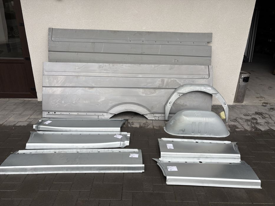 Бочина Mercedes Sprinter 2006- бочини права ліва Спрінтер