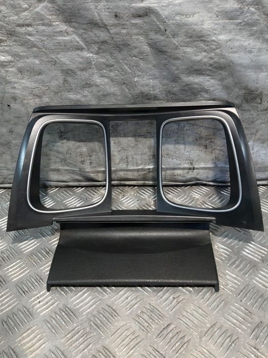 Ramka Osłona Licznika Mercedes Actros Mp4 9606806407
