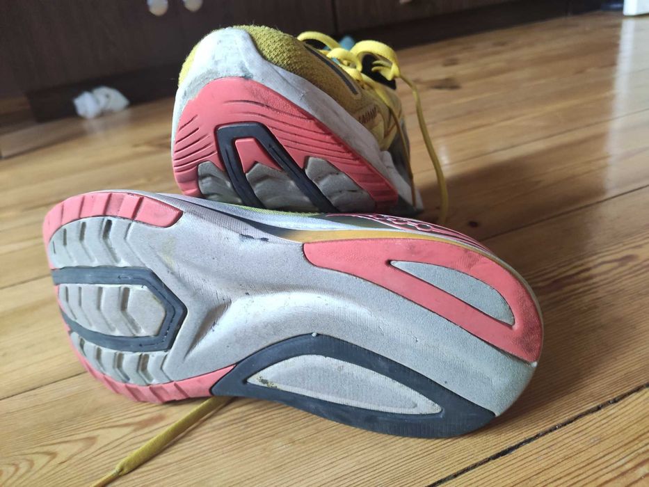 Saucony Endorphin Shift buty damskie biegowe r.42
