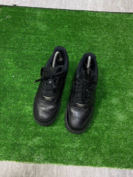 Чоловічі кросівки Nike Air Force розмір 40.5