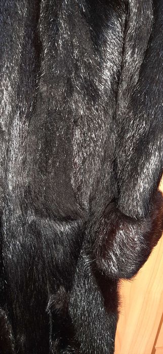 Шуба довга з капюшоном, натуральне хутро, розмір 62