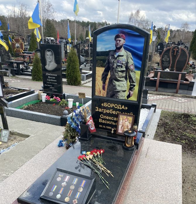 Памʼятники для військових.Індивідуальні проєкти. Виготовлення під ключ