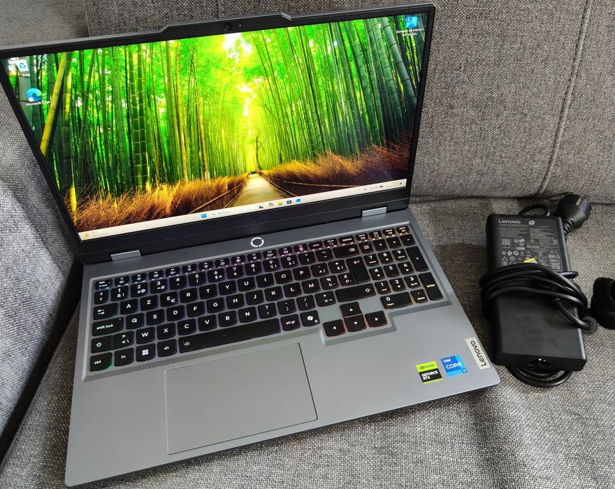 Lenovo LOQ 15IRX10 RTX5070