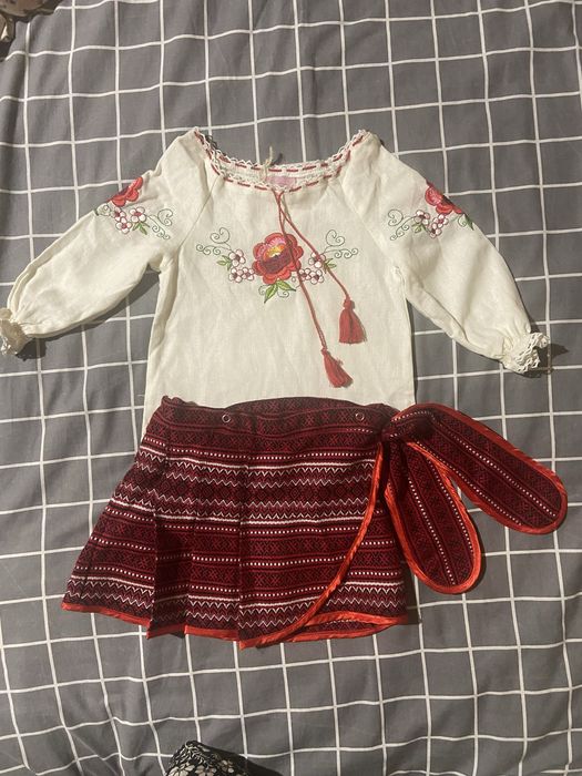 Вишитий костюмчик