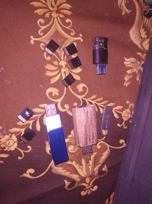 Флешка карта памяти 8 - 16 гб ц за 2 шт