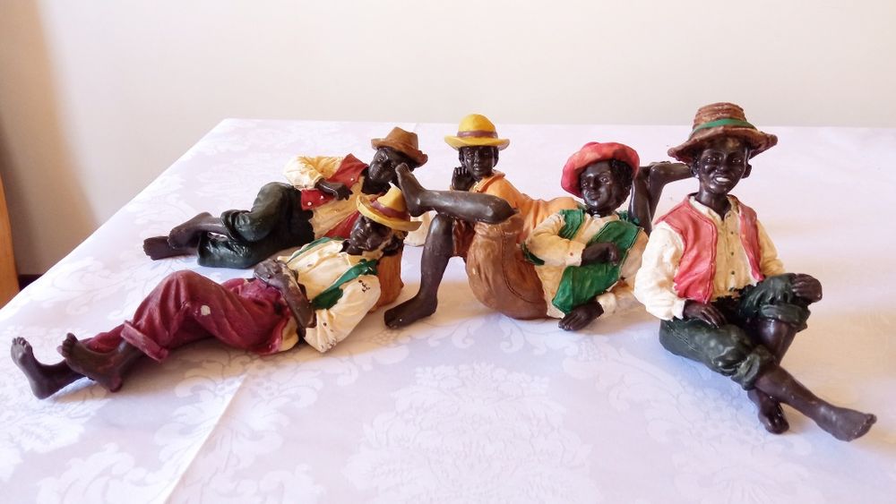 Conjunto de 5 bonecos figuras em resina