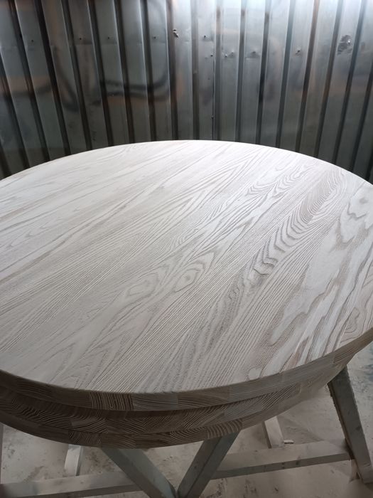 Столешница круглая из массива ясеня