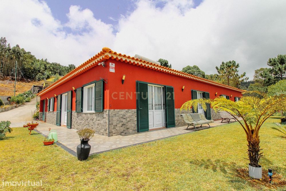 Casa Térrea em Santa Cruz