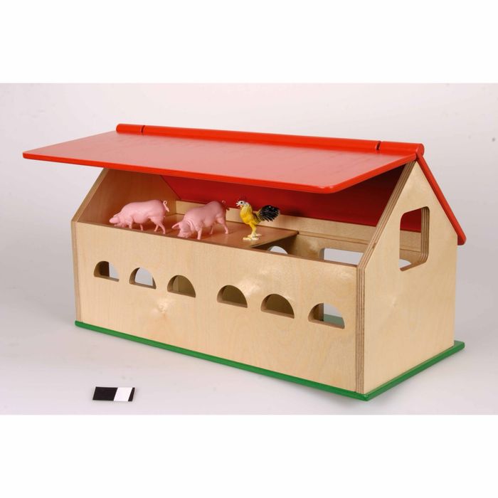 Casinha / estábulo de madeira