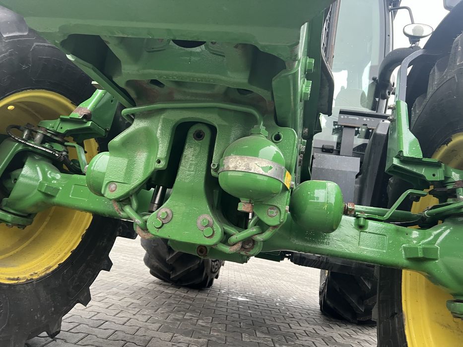Трактор John Deere 6155R