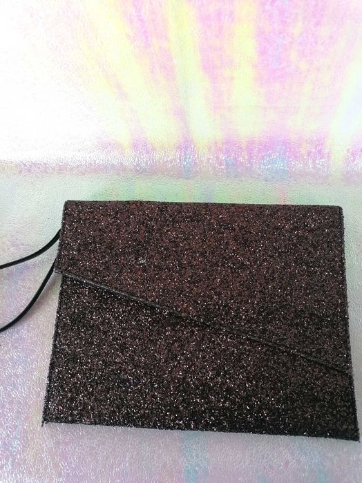 Clutch/mala de mão/bolsa/pochete Nova