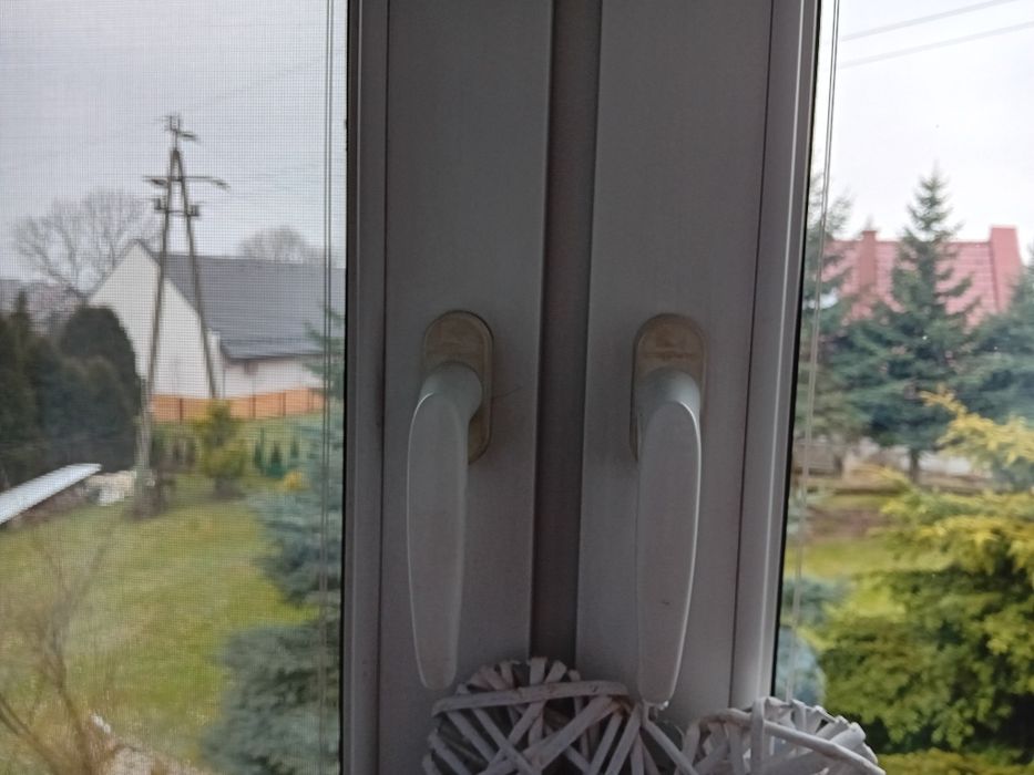 Okna po rozbiórce