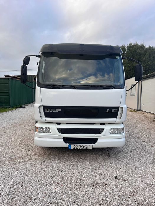 Vendo Daf 55.220 com Grua