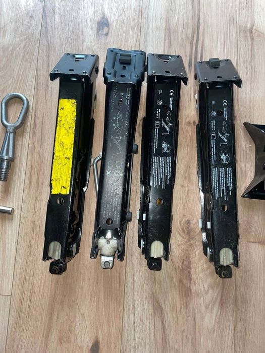 Оригінальні домкрати Bmw  ключі крюки докатки Е seria F seria