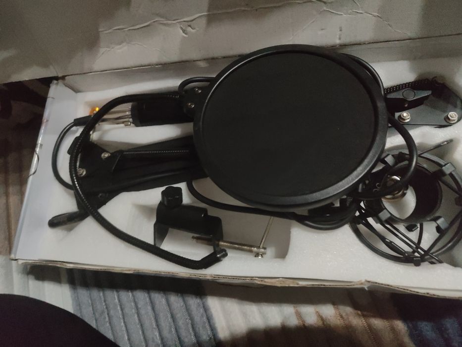 Mikrofon do studia i do nagrywania piosenek