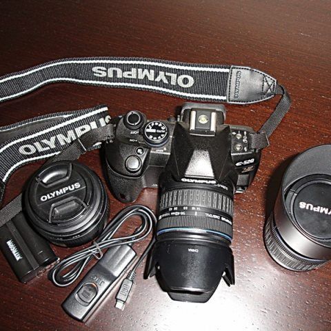 Olympus E-520 + Lentes e Acessórios