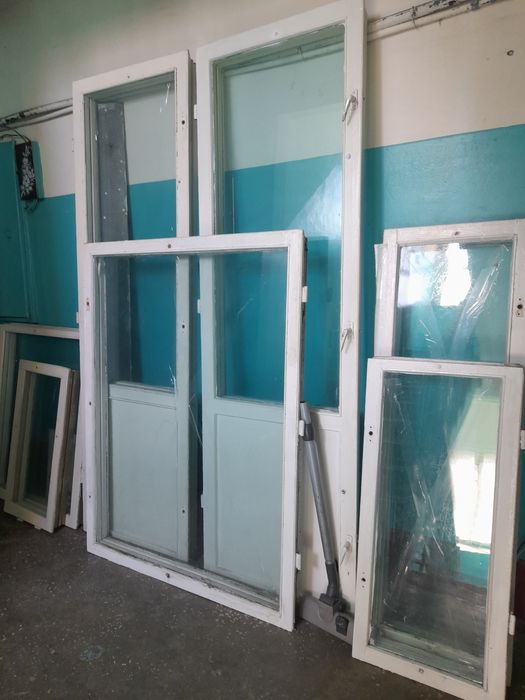 Вікна,двері дерев'яні всі цілі