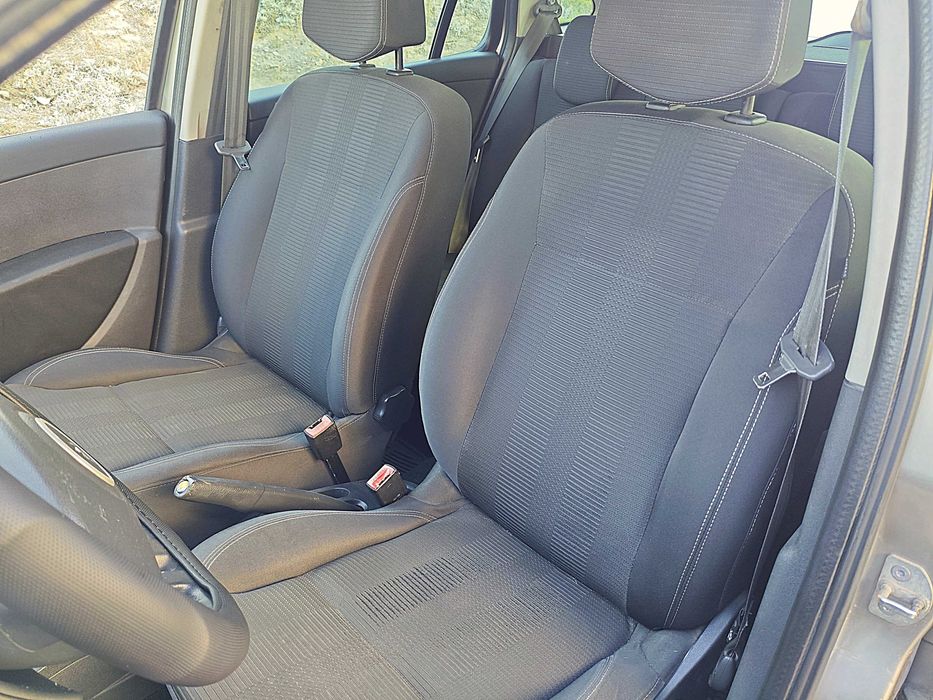 Renault clio 1.2 - Hatchback - GPS