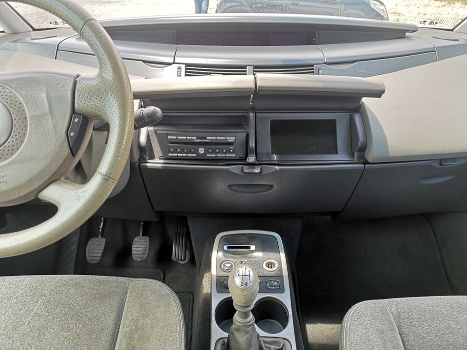 Renault Espace 2.2 dci Initiale Paris 150 cv  204.500 km